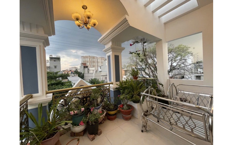 Nhà đẹp lung linh 3 tầng,84.5 m2, nhà mới. Hẻm Xe tải né nhau, thông các đường, gần Bệnh viện, Quốc lộ, Ô tô ngủ sân chỉ có 6,5 tỷ, Quận 12, TTH 21